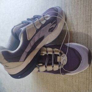 Puma Purple and Cream Sneakers Size. 7 1/2